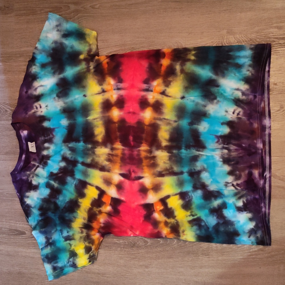 Mens XL Short Sleeve Handmade Tie Dye Shirt